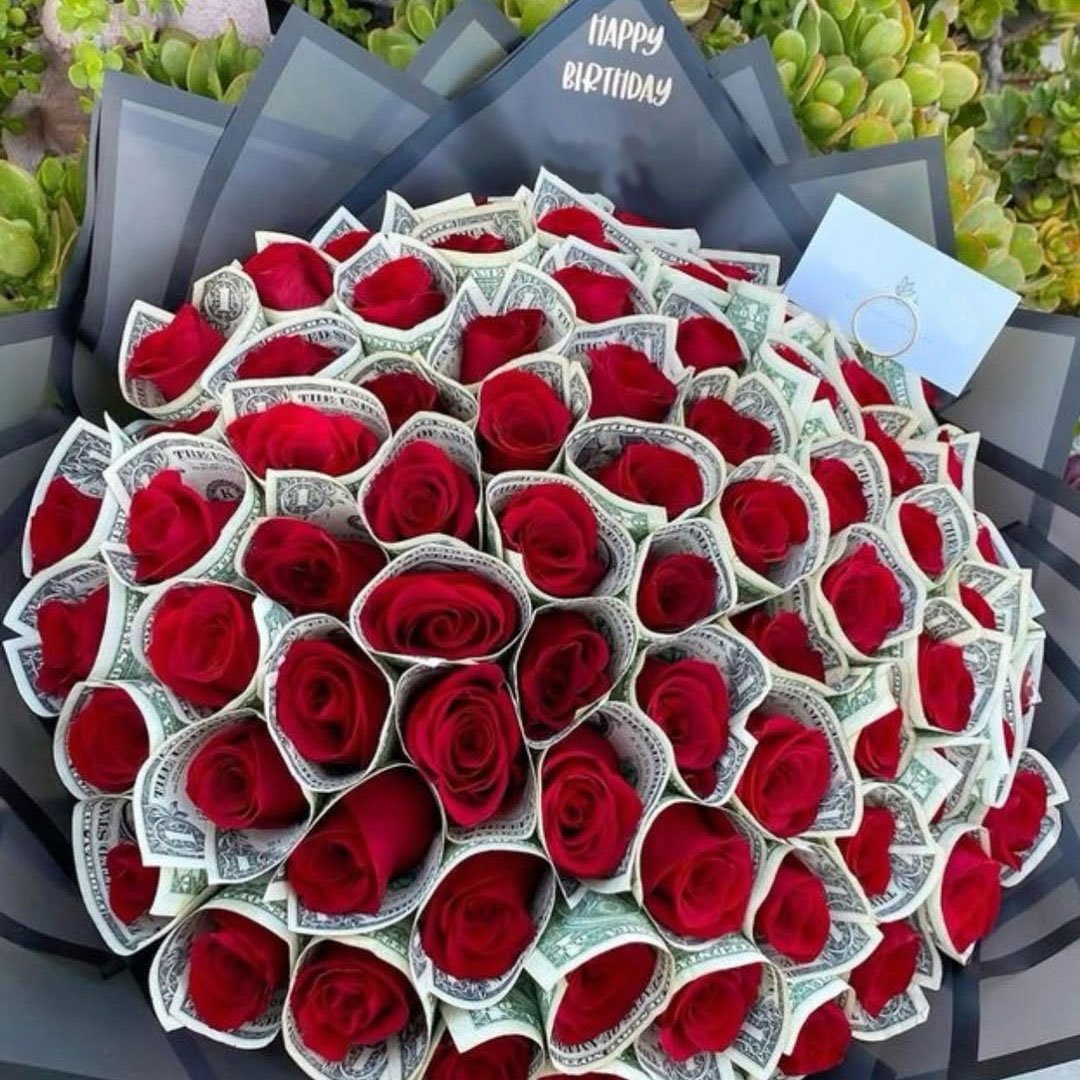 دسته گل بوکت اسکناس و پول دور رز قرمز
